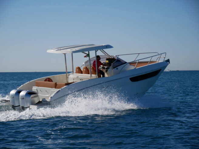 Prua Al Vento Hurucan 9.8 – Twin Engine