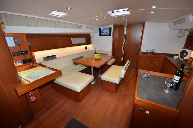 Beneteau Oceanis 48