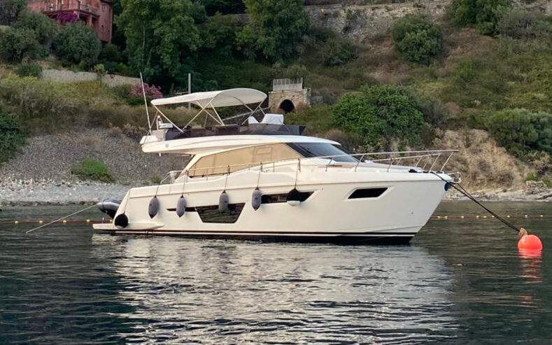 Ferretti 500