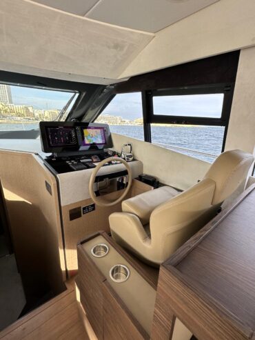 Ferretti 500