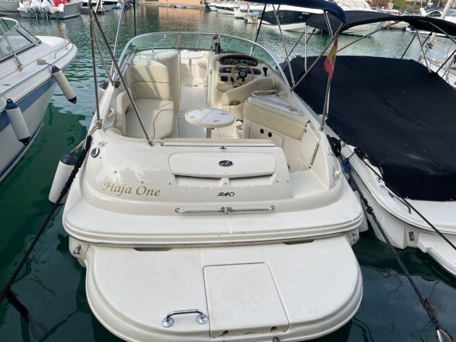 Sea Ray 240 Sundeck